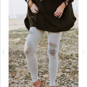 Three Birds nest distressed leggings in denim